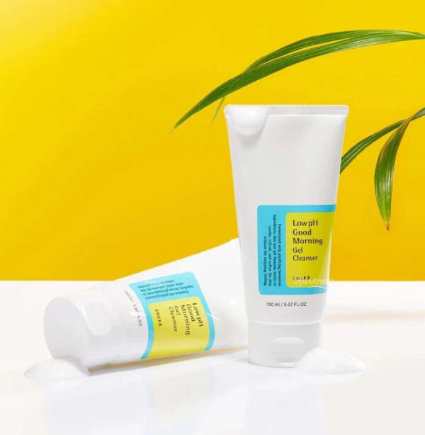 COSRX LOW PH GOOD MORNING GEL CLEANSER