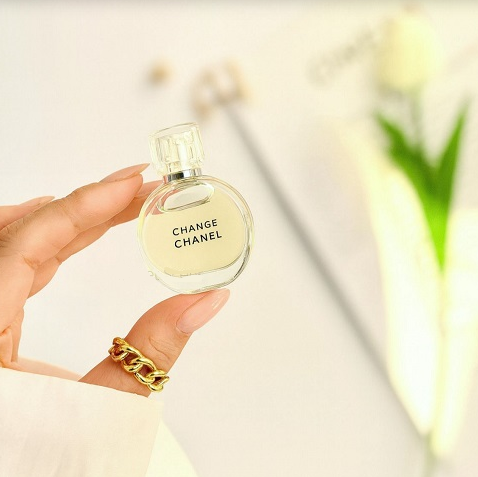 عطر زنانه مینیاتوری شنل چنس عطر زنانه مینیاتوری شنل چنس